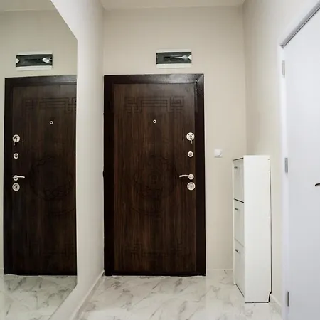 Modern 1bd Apartment Warna
