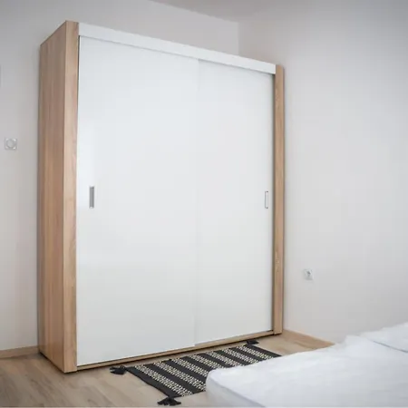 Apartment Modern 1bd Warna